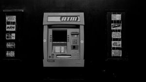 Už žádný bankomat bez hotovosti