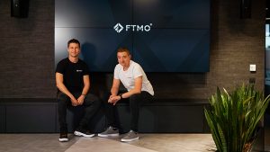FTMO si už vyzkoušelo přes 1,5 milionů lidí. Jak je veleúspěšný fintech aktivní v komunitě?